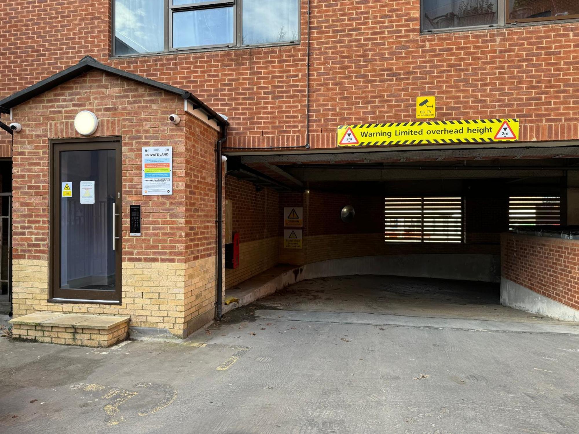 Modern One-Bedroom Apartment Swindon Exterior foto